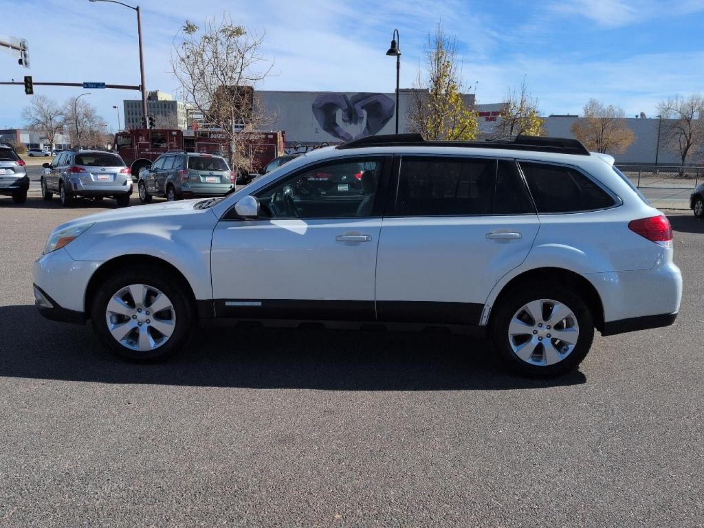 2011 WHITE Subaru Outback 2.5i Limited (4S4BRCLC5B3) with an 4 Cyl, 2.5L engine, Automatic transmission, located at 10890 W. Colfax Ave., Lakewood, CO, 80215, (303) 274-7692, 39.739914, -105.120132 - Photo#7
