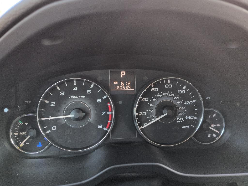 2011 WHITE Subaru Outback 2.5i Limited (4S4BRCLC5B3) with an 4 Cyl, 2.5L engine, Automatic transmission, located at 10890 W. Colfax Ave., Lakewood, CO, 80215, (303) 274-7692, 39.739914, -105.120132 - Photo#11