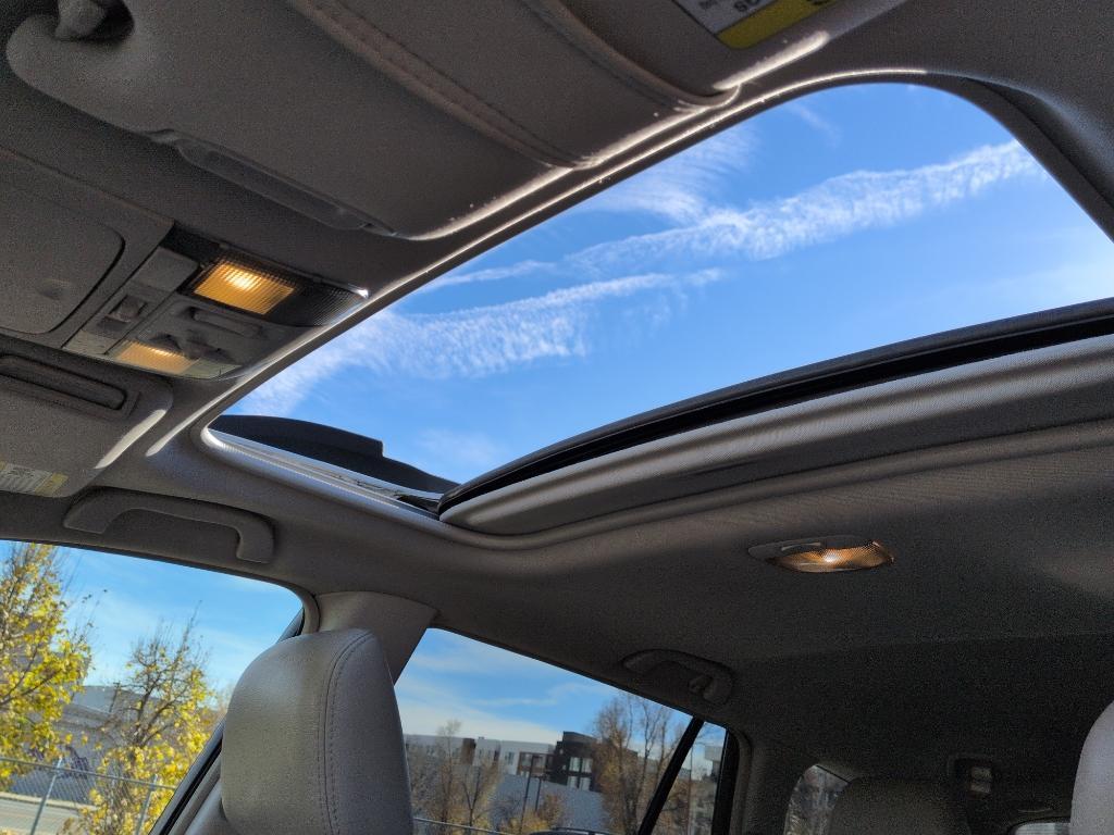 2011 WHITE Subaru Outback 2.5i Limited (4S4BRCLC5B3) with an 4 Cyl, 2.5L engine, Automatic transmission, located at 10890 W. Colfax Ave., Lakewood, CO, 80215, (303) 274-7692, 39.739914, -105.120132 - Photo#15