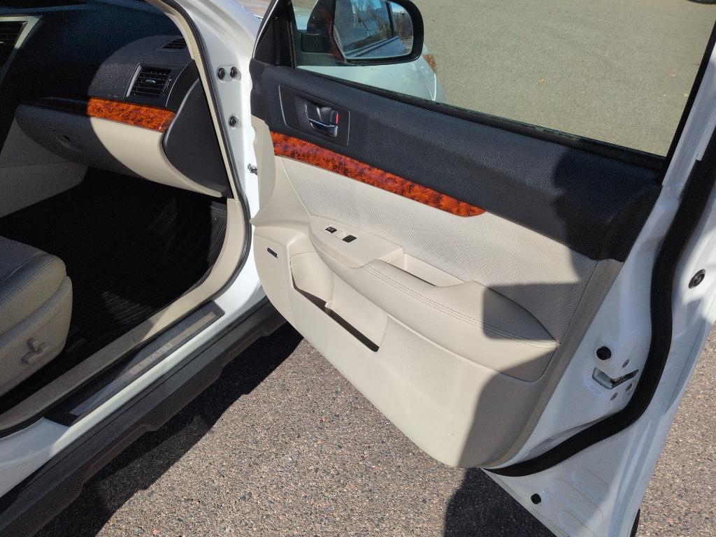 2011 WHITE Subaru Outback 2.5i Limited (4S4BRCLC5B3) with an 4 Cyl, 2.5L engine, Automatic transmission, located at 10890 W. Colfax Ave., Lakewood, CO, 80215, (303) 274-7692, 39.739914, -105.120132 - Photo#18