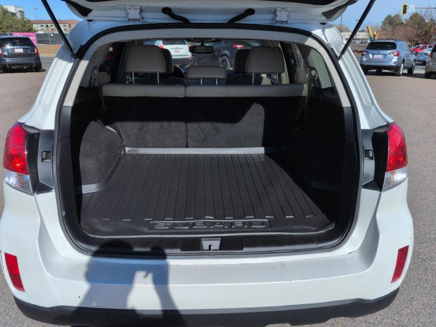 2011 WHITE Subaru Outback 2.5i Limited (4S4BRCLC5B3) with an 4 Cyl, 2.5L engine, Automatic transmission, located at 10890 W. Colfax Ave., Lakewood, CO, 80215, (303) 274-7692, 39.739914, -105.120132 - Photo#22