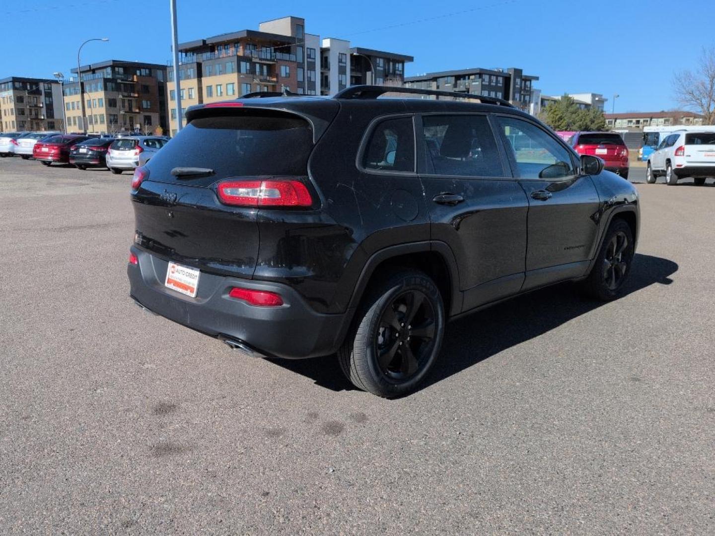 2015 BLACK Jeep Cherokee Latitude (1C4PJMCSXFW) with an V6, 3.2L engine, Automatic transmission, located at 10890 W. Colfax Ave., Lakewood, CO, 80215, (303) 274-7692, 39.739914, -105.120132 - Photo#4