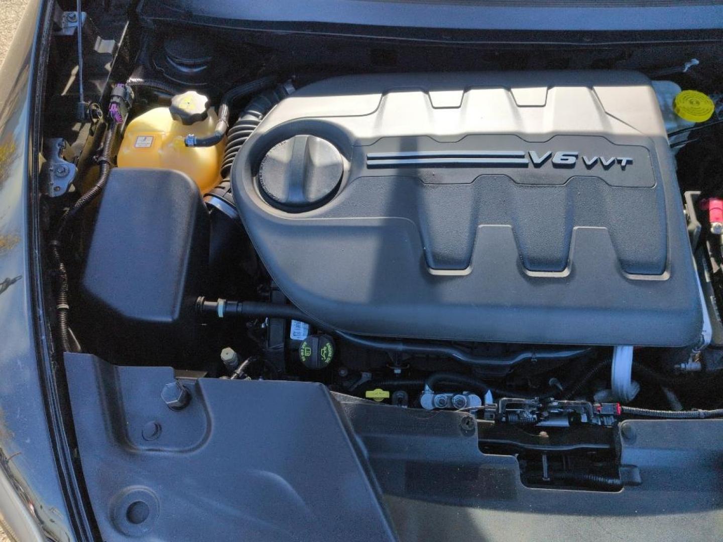 2015 BLACK Jeep Cherokee Latitude (1C4PJMCSXFW) with an V6, 3.2L engine, Automatic transmission, located at 10890 W. Colfax Ave., Lakewood, CO, 80215, (303) 274-7692, 39.739914, -105.120132 - Photo#23