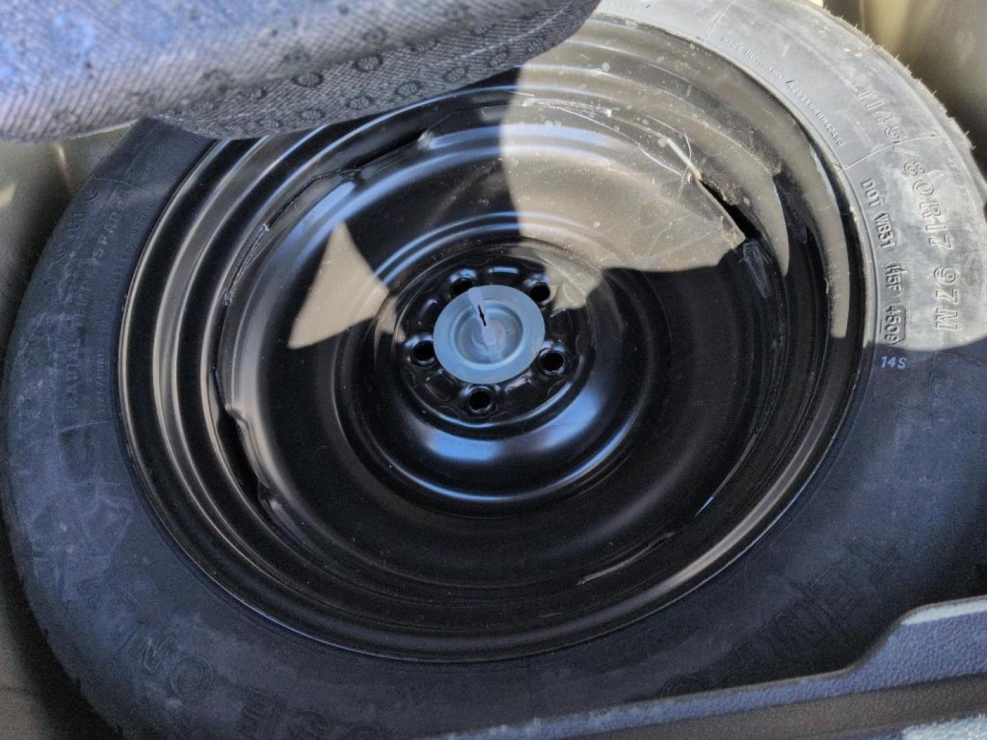 2015 SILVER Subaru Outback 2.5i Premium (4S4BSBEC6F3) with an 4 Cyl, 2.5L engine, Automatic transmission, located at 10890 W. Colfax Ave., Lakewood, CO, 80215, (303) 274-7692, 39.739914, -105.120132 - Photo#24