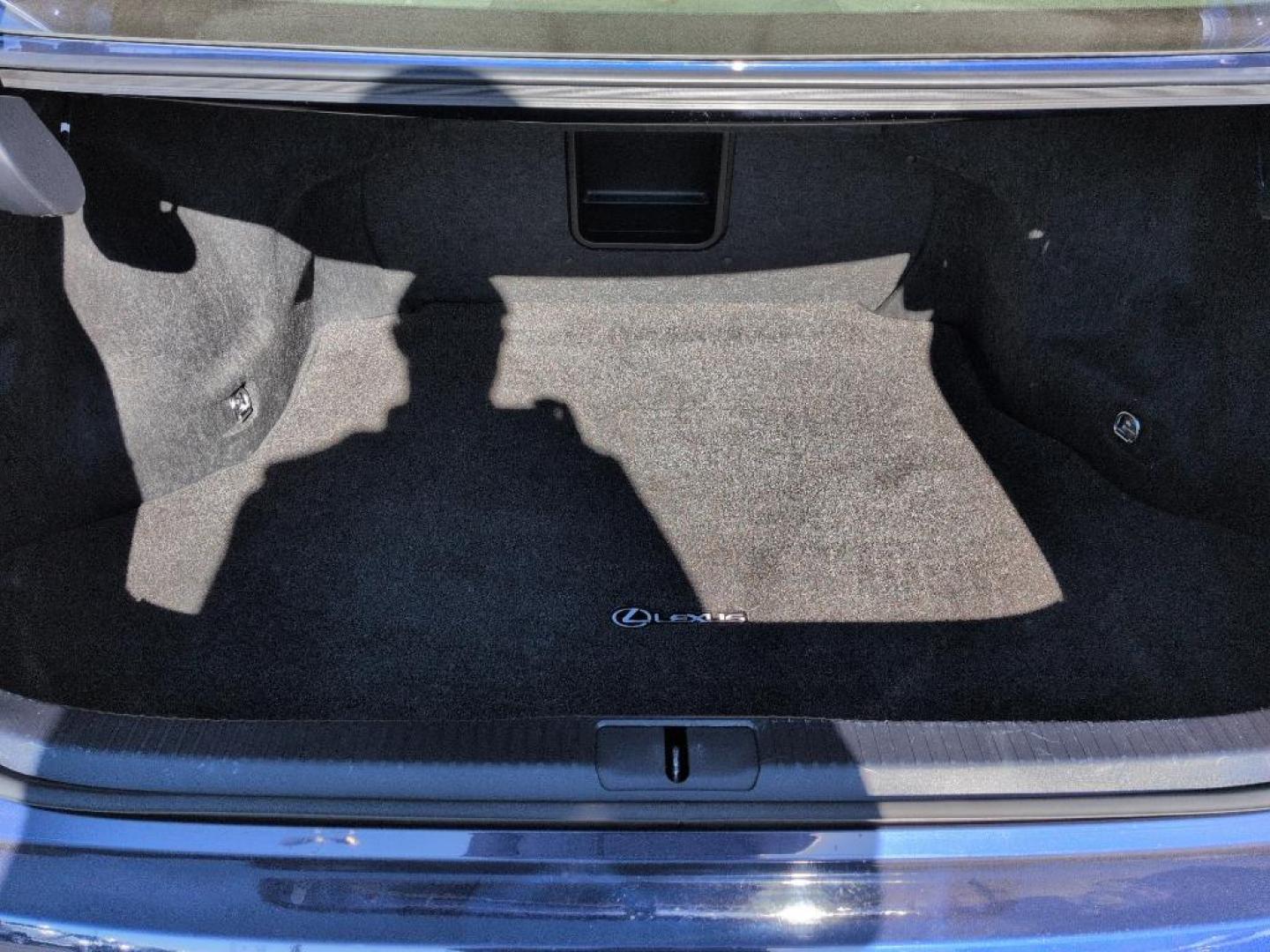 2013 BLUE Lexus ES 350 Base (JTHBK1GG6D2) with an V6, 3.5L engine, Automatic transmission, located at 10890 W. Colfax Ave., Lakewood, CO, 80215, (303) 274-7692, 39.739914, -105.120132 - Photo#23