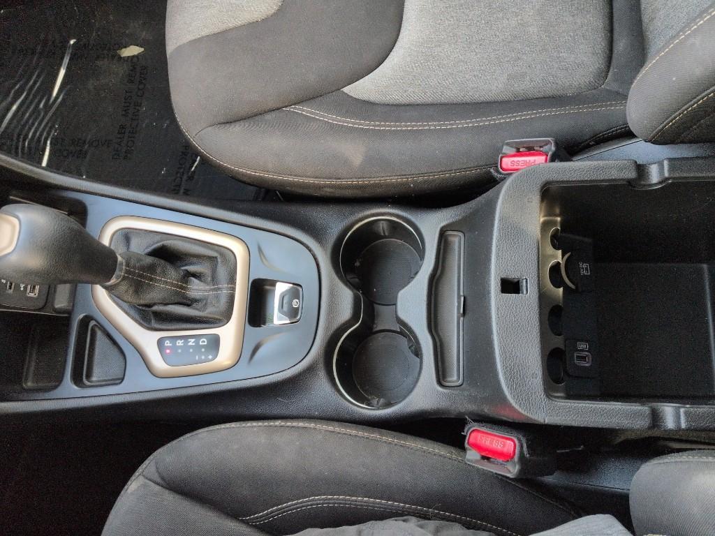 2014 BLACK Jeep Cherokee Sport (1C4PJLAB7EW) with an 4 Cyl, 2.4L engine, Automatic transmission, located at 10890 W. Colfax Ave., Lakewood, CO, 80215, (303) 274-7692, 39.739914, -105.120132 - Photo#13