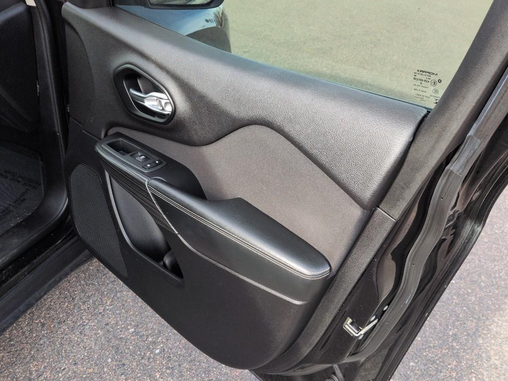 2014 BLACK Jeep Cherokee Sport (1C4PJLAB7EW) with an 4 Cyl, 2.4L engine, Automatic transmission, located at 10890 W. Colfax Ave., Lakewood, CO, 80215, (303) 274-7692, 39.739914, -105.120132 - Photo#16