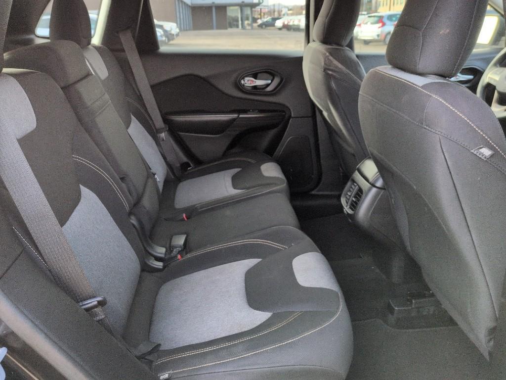 2014 BLACK Jeep Cherokee Sport (1C4PJLAB7EW) with an 4 Cyl, 2.4L engine, Automatic transmission, located at 10890 W. Colfax Ave., Lakewood, CO, 80215, (303) 274-7692, 39.739914, -105.120132 - Photo#19