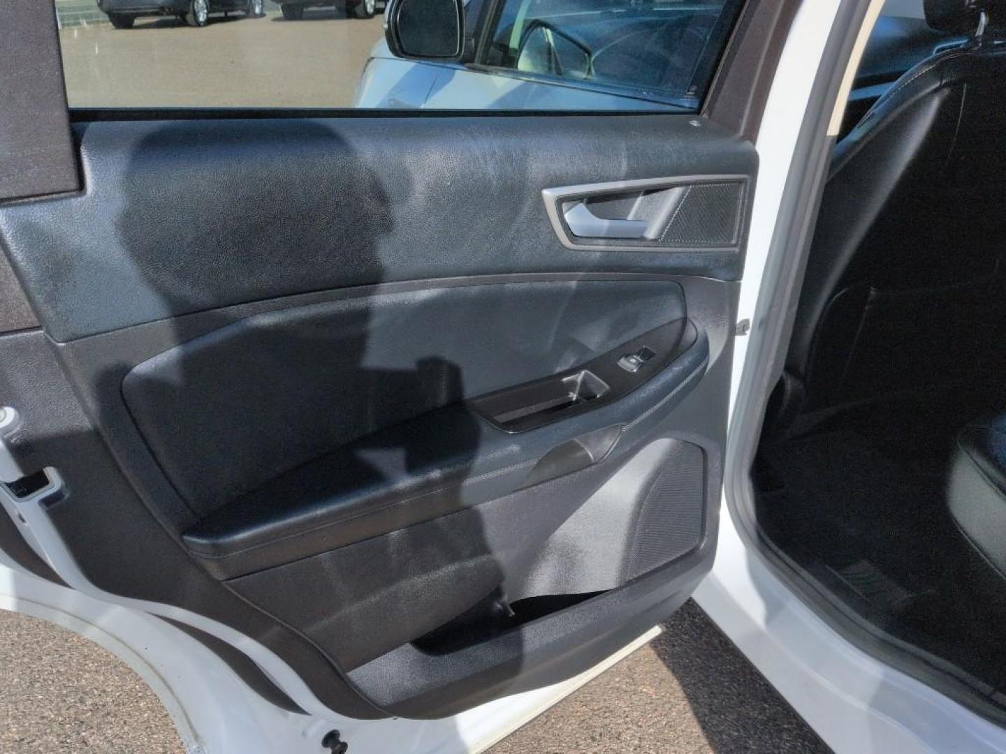 2015 WHITE Ford Edge SEL (2FMTK4J87FB) with an V6, 3.5L engine, Automatic transmission, located at 10890 W. Colfax Ave., Lakewood, CO, 80215, (303) 274-7692, 39.739914, -105.120132 - Photo#16