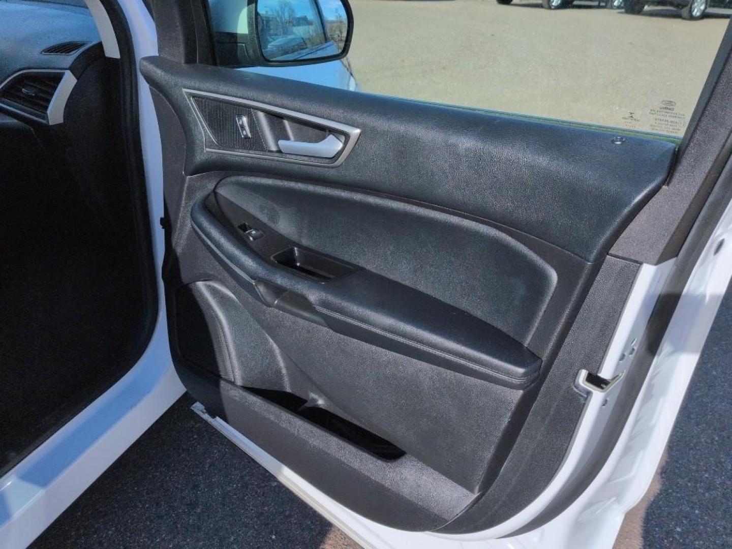 2015 WHITE Ford Edge SEL (2FMTK4J87FB) with an V6, 3.5L engine, Automatic transmission, located at 10890 W. Colfax Ave., Lakewood, CO, 80215, (303) 274-7692, 39.739914, -105.120132 - Photo#18