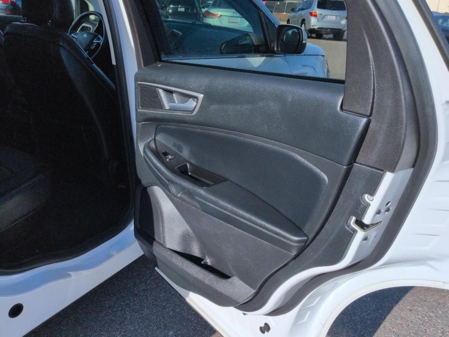 2015 WHITE Ford Edge SEL (2FMTK4J87FB) with an V6, 3.5L engine, Automatic transmission, located at 10890 W. Colfax Ave., Lakewood, CO, 80215, (303) 274-7692, 39.739914, -105.120132 - Photo#20