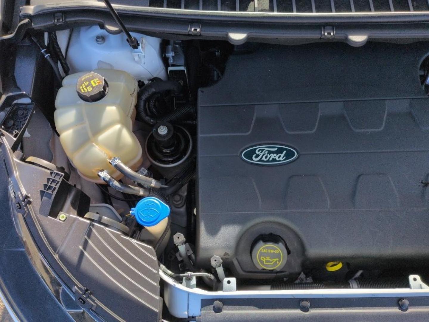 2015 WHITE Ford Edge SEL (2FMTK4J87FB) with an V6, 3.5L engine, Automatic transmission, located at 10890 W. Colfax Ave., Lakewood, CO, 80215, (303) 274-7692, 39.739914, -105.120132 - Photo#24