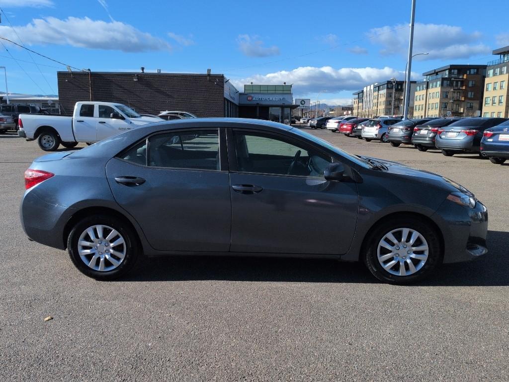 2019 GRAY Toyota Corolla SE CVT (2T1BURHE9KC) with an 4 Cyl, 1.8L engine, Automatic transmission, located at 10890 W. Colfax Ave., Lakewood, CO, 80215, (303) 274-7692, 39.739914, -105.120132 - Photo#3