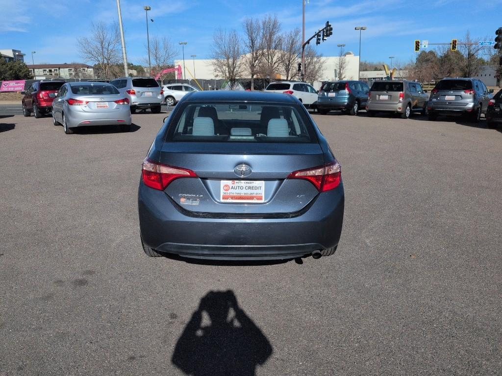 2019 GRAY Toyota Corolla SE CVT (2T1BURHE9KC) with an 4 Cyl, 1.8L engine, Automatic transmission, located at 10890 W. Colfax Ave., Lakewood, CO, 80215, (303) 274-7692, 39.739914, -105.120132 - Photo#5
