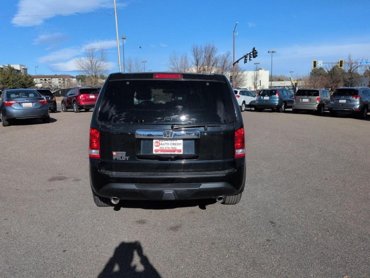 2013 BLACK Honda Pilot EX (5FNYF3H41DB) with an V6, 3.5L engine, Automatic transmission, located at 10890 W. Colfax Ave., Lakewood, CO, 80215, (303) 274-7692, 39.739914, -105.120132 - Photo#5