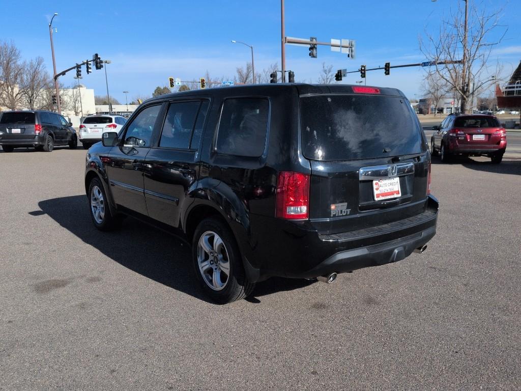 2013 BLACK Honda Pilot EX (5FNYF3H41DB) with an V6, 3.5L engine, Automatic transmission, located at 10890 W. Colfax Ave., Lakewood, CO, 80215, (303) 274-7692, 39.739914, -105.120132 - Photo#6