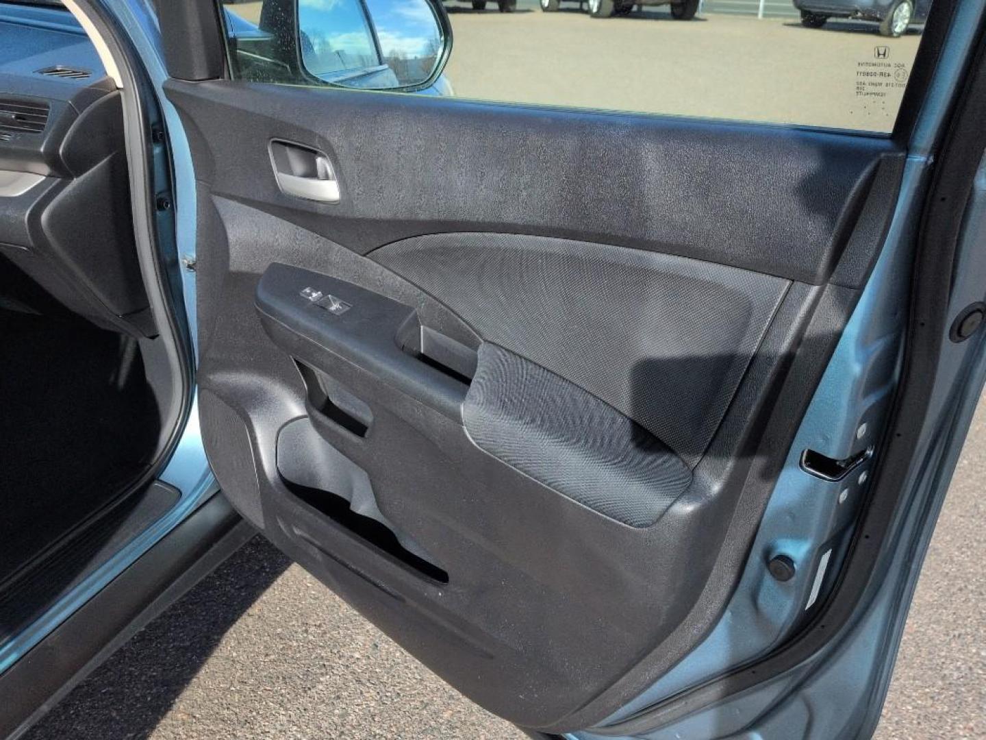 2013 GRAY Honda CR-V LX (5J6RM4H31DL) with an 4 Cyl, 2.4L engine, Automatic transmission, located at 10890 W. Colfax Ave., Lakewood, CO, 80215, (303) 274-7692, 39.739914, -105.120132 - Photo#16