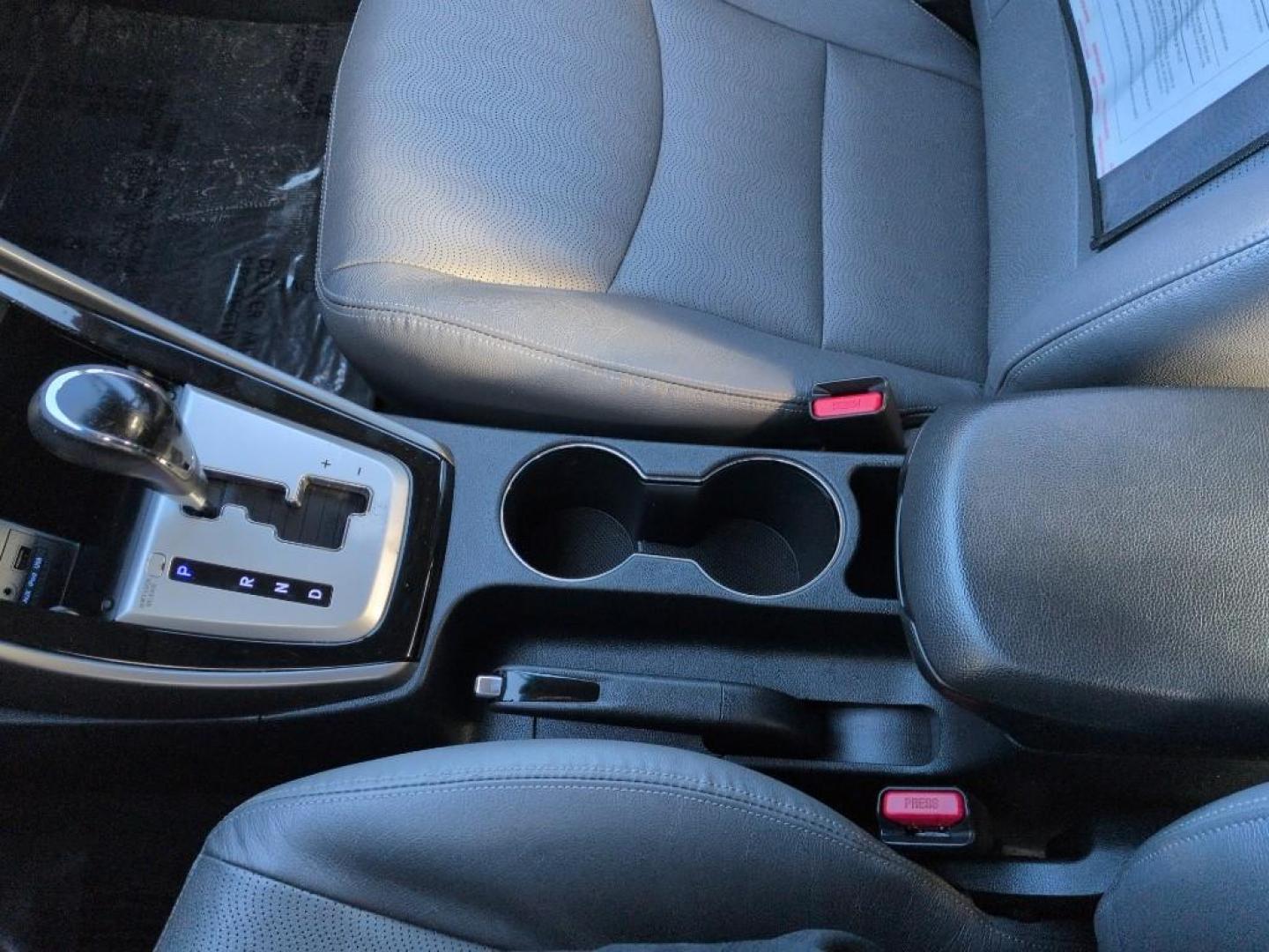 2012 SILVER Hyundai Elantra LIMITED (KMHDH4AE4CU) with an 4 Cyl, 1.8L engine, Automatic transmission, located at 10890 W. Colfax Ave., Lakewood, CO, 80215, (303) 274-7692, 39.739914, -105.120132 - Photo#13