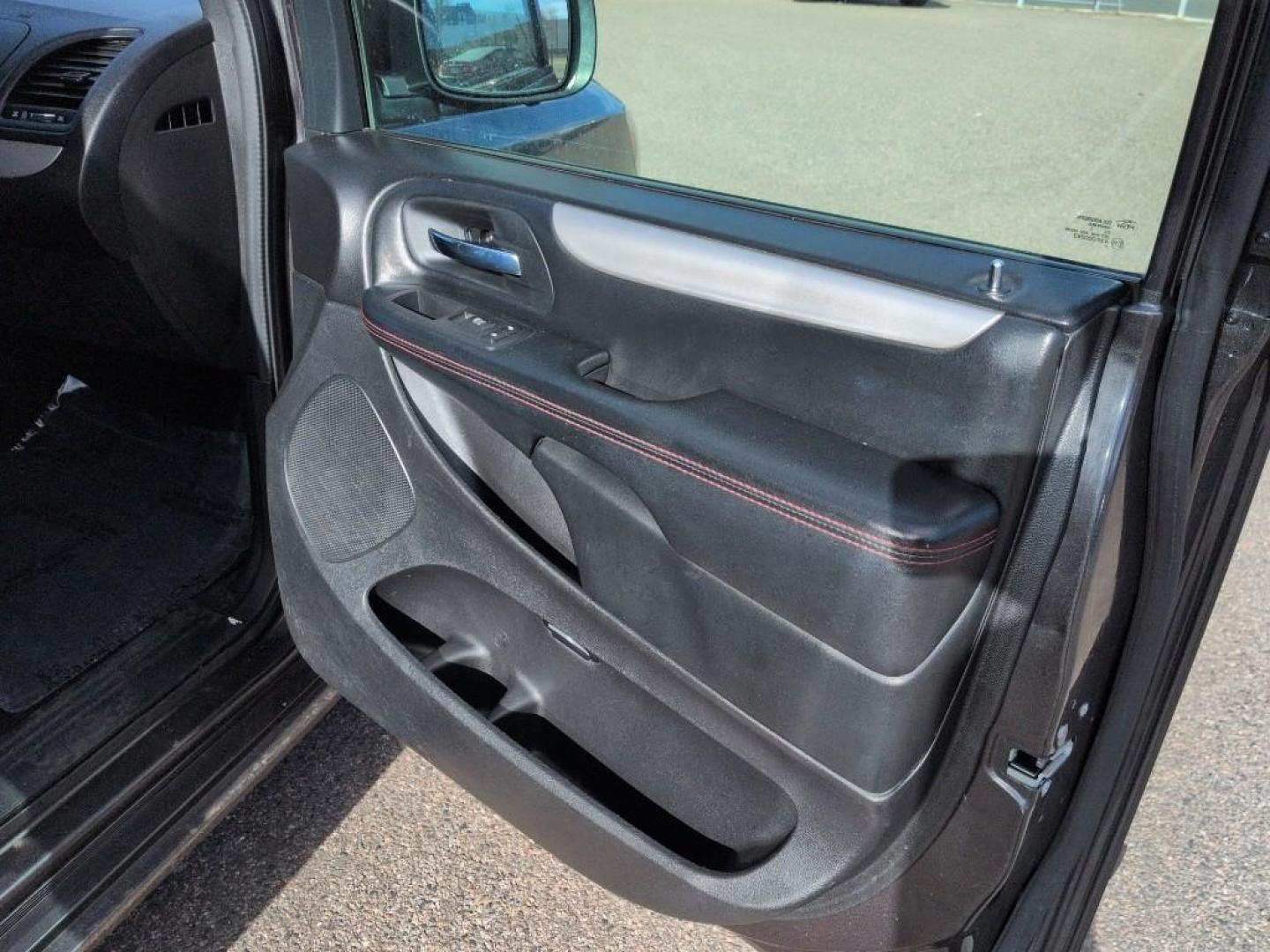 2016 GRAY Dodge Grand Caravan R/T (2C4RDGEG3GR) with an V6, 3.6L engine, Automatic transmission, located at 10890 W. Colfax Ave., Lakewood, CO, 80215, (303) 274-7692, 39.739914, -105.120132 - Photo#17