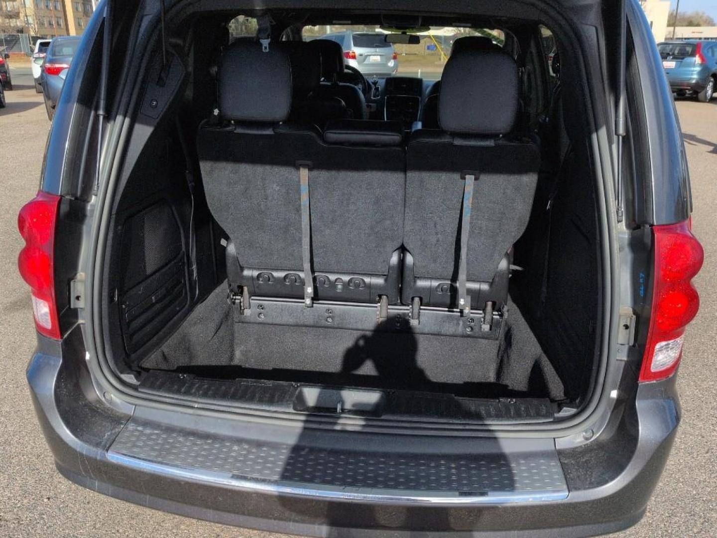 2016 GRAY Dodge Grand Caravan R/T (2C4RDGEG3GR) with an V6, 3.6L engine, Automatic transmission, located at 10890 W. Colfax Ave., Lakewood, CO, 80215, (303) 274-7692, 39.739914, -105.120132 - Photo#22