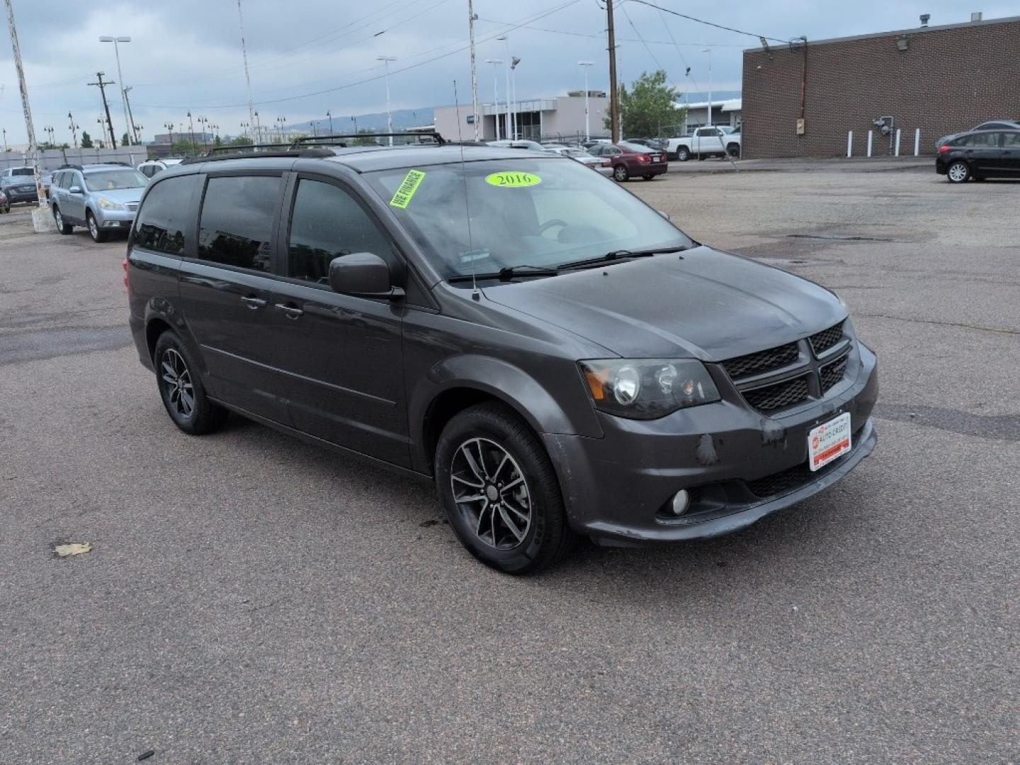 2016 GRAY Dodge Grand Caravan R/T (2C4RDGEG3GR) with an V6, 3.6L engine, Automatic transmission, located at 10890 W. Colfax Ave., Lakewood, CO, 80215, (303) 274-7692, 39.739914, -105.120132- Photo#2