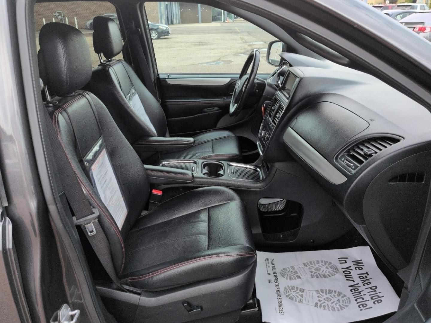 2016 GRAY Dodge Grand Caravan R/T (2C4RDGEG3GR) with an V6, 3.6L engine, Automatic transmission, located at 10890 W. Colfax Ave., Lakewood, CO, 80215, (303) 274-7692, 39.739914, -105.120132- Photo#15