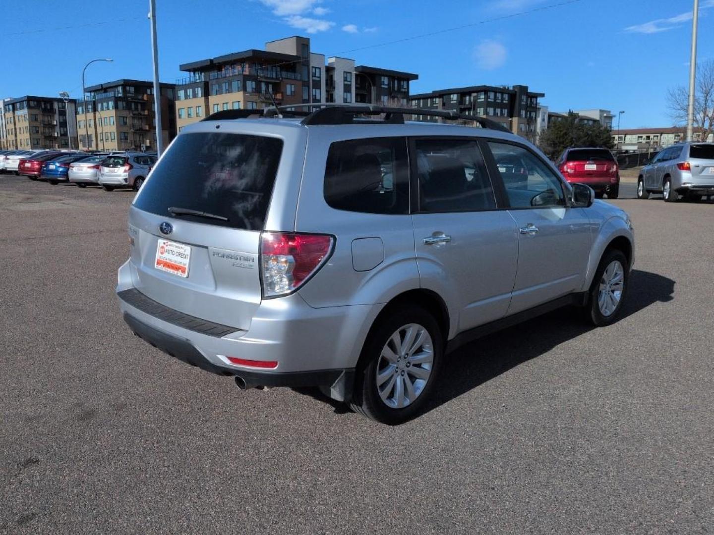 2011 SILVER Subaru Forester 2.5X Limited (JF2SHAEC0BH) with an 4 Cyl, 2.5L engine, Automatic transmission, located at 10890 W. Colfax Ave., Lakewood, CO, 80215, (303) 274-7692, 39.739914, -105.120132 - Photo#4