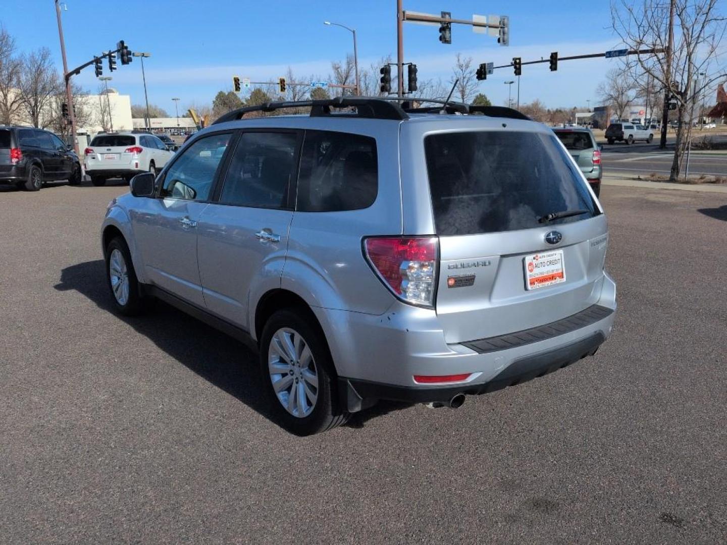 2011 SILVER Subaru Forester 2.5X Limited (JF2SHAEC0BH) with an 4 Cyl, 2.5L engine, Automatic transmission, located at 10890 W. Colfax Ave., Lakewood, CO, 80215, (303) 274-7692, 39.739914, -105.120132 - Photo#6