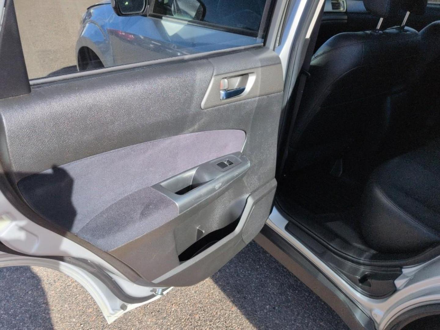 2011 SILVER Subaru Forester 2.5X Limited (JF2SHAEC0BH) with an 4 Cyl, 2.5L engine, Automatic transmission, located at 10890 W. Colfax Ave., Lakewood, CO, 80215, (303) 274-7692, 39.739914, -105.120132 - Photo#14