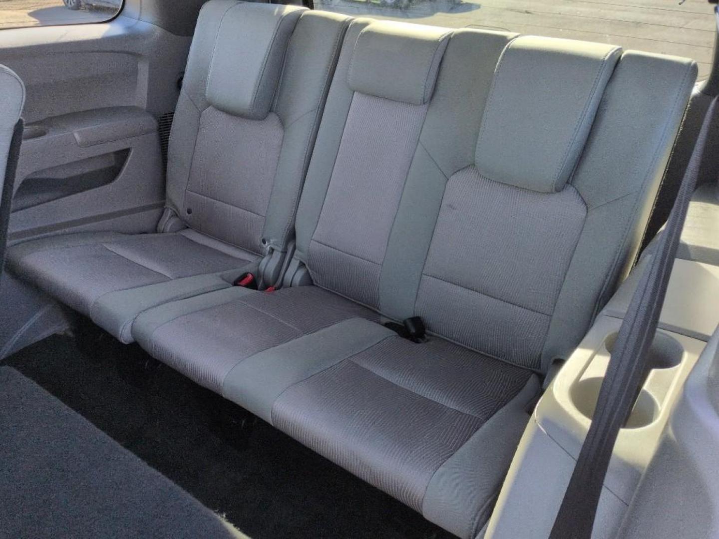 2013 WHITE Honda Pilot EX (5FNYF4H43DB) with an V6, 3.5L engine, Automatic transmission, located at 10890 W. Colfax Ave., Lakewood, CO, 80215, (303) 274-7692, 39.739914, -105.120132 - Photo#16