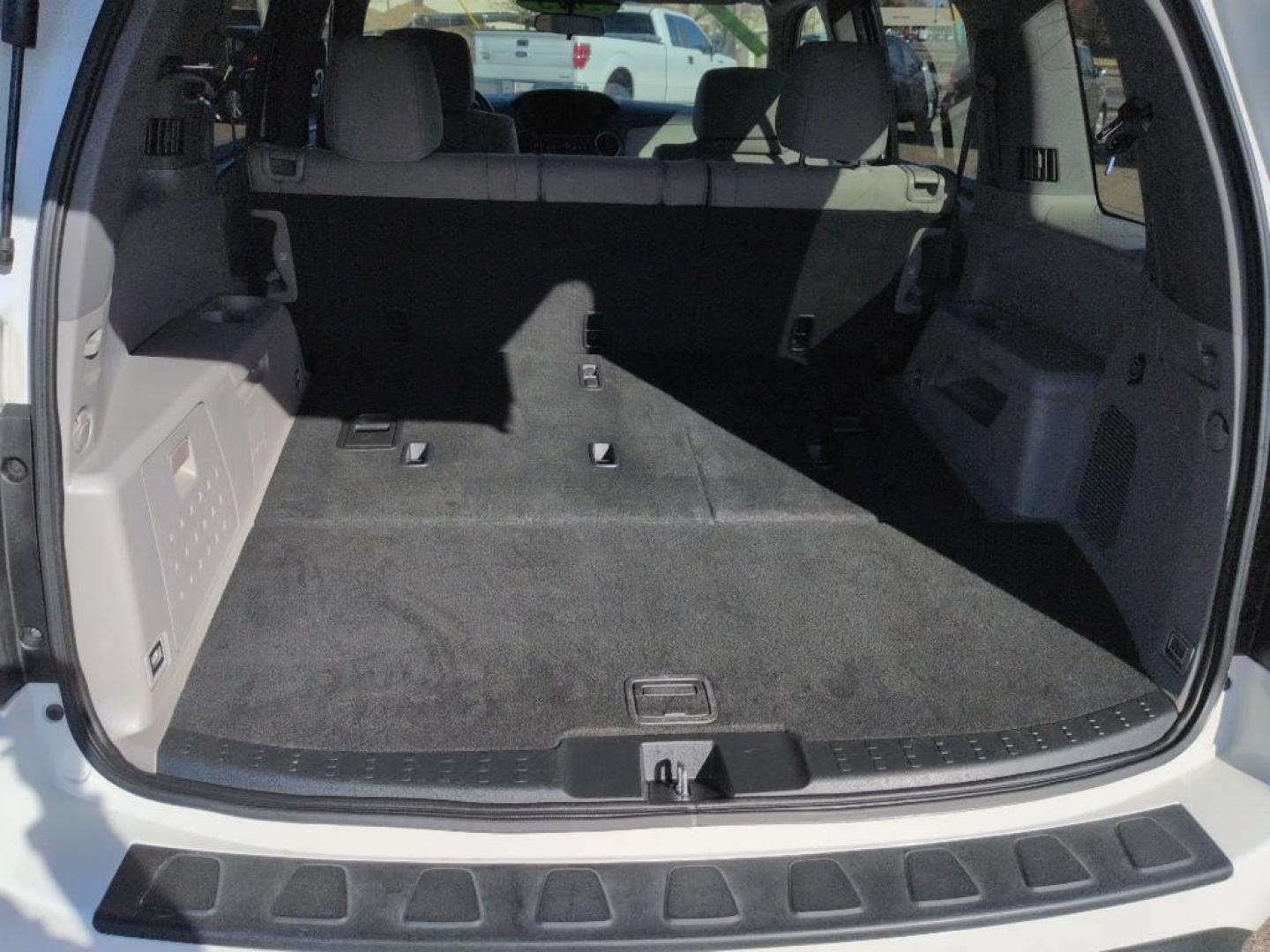 2013 WHITE Honda Pilot EX (5FNYF4H43DB) with an V6, 3.5L engine, Automatic transmission, located at 10890 W. Colfax Ave., Lakewood, CO, 80215, (303) 274-7692, 39.739914, -105.120132 - Photo#23