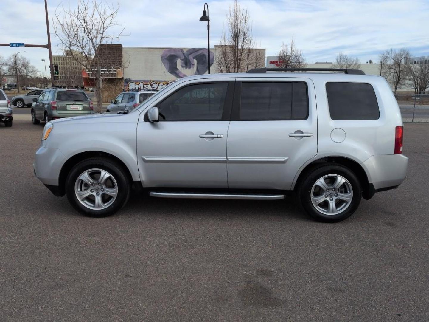 2012 GRAY Honda Pilot EXL (5FNYF4H53CB) with an V6, 3.5L engine, Automatic transmission, located at 10890 W. Colfax Ave., Lakewood, CO, 80215, (303) 274-7692, 39.739914, -105.120132 - Photo#7