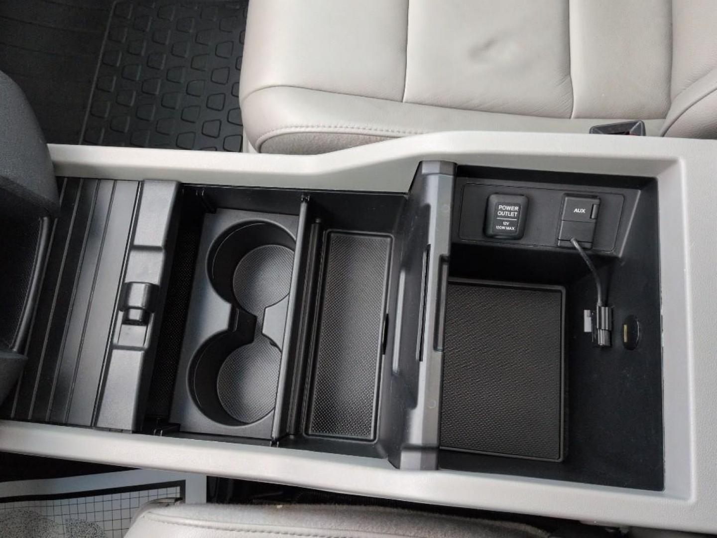 2012 GRAY Honda Pilot EXL (5FNYF4H53CB) with an V6, 3.5L engine, Automatic transmission, located at 10890 W. Colfax Ave., Lakewood, CO, 80215, (303) 274-7692, 39.739914, -105.120132 - Photo#13