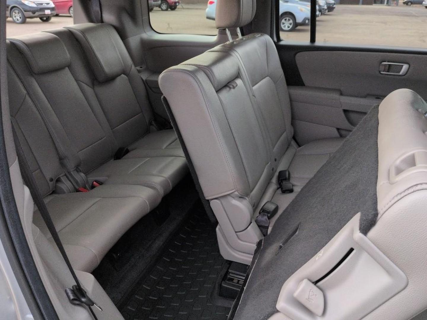 2012 GRAY Honda Pilot EXL (5FNYF4H53CB) with an V6, 3.5L engine, Automatic transmission, located at 10890 W. Colfax Ave., Lakewood, CO, 80215, (303) 274-7692, 39.739914, -105.120132 - Photo#23