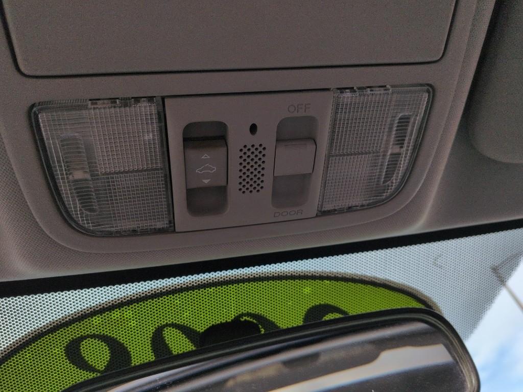 2008 GRAY Honda CR-V EX-L (JHLRE48748C) with an 4 Cyl, 2.4L engine, Automatic transmission, located at 10890 W. Colfax Ave., Lakewood, CO, 80215, (303) 274-7692, 39.739914, -105.120132 - Photo#14