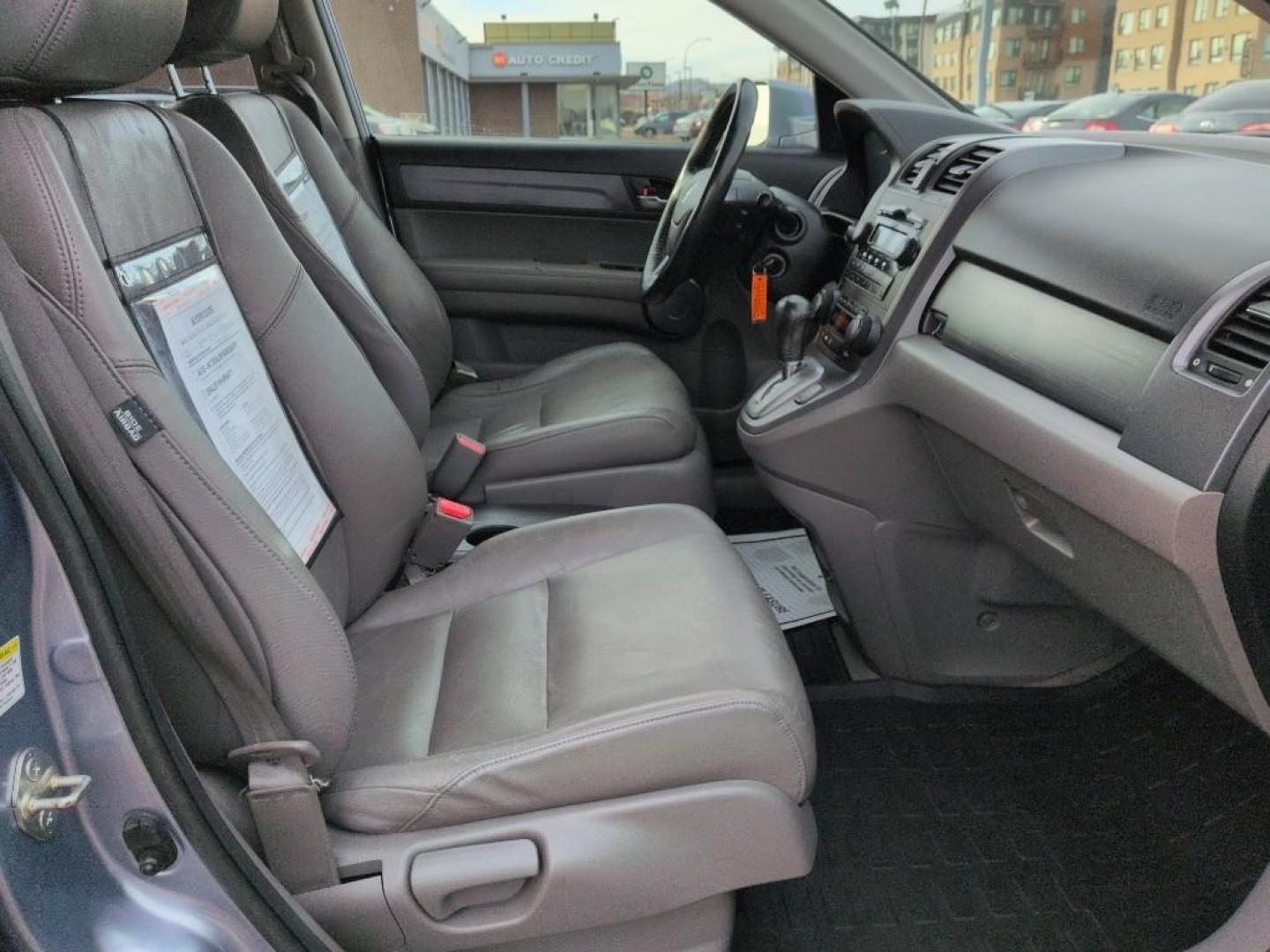 2008 GRAY Honda CR-V EX-L (JHLRE48748C) with an 4 Cyl, 2.4L engine, Automatic transmission, located at 10890 W. Colfax Ave., Lakewood, CO, 80215, (303) 274-7692, 39.739914, -105.120132 - Photo#19