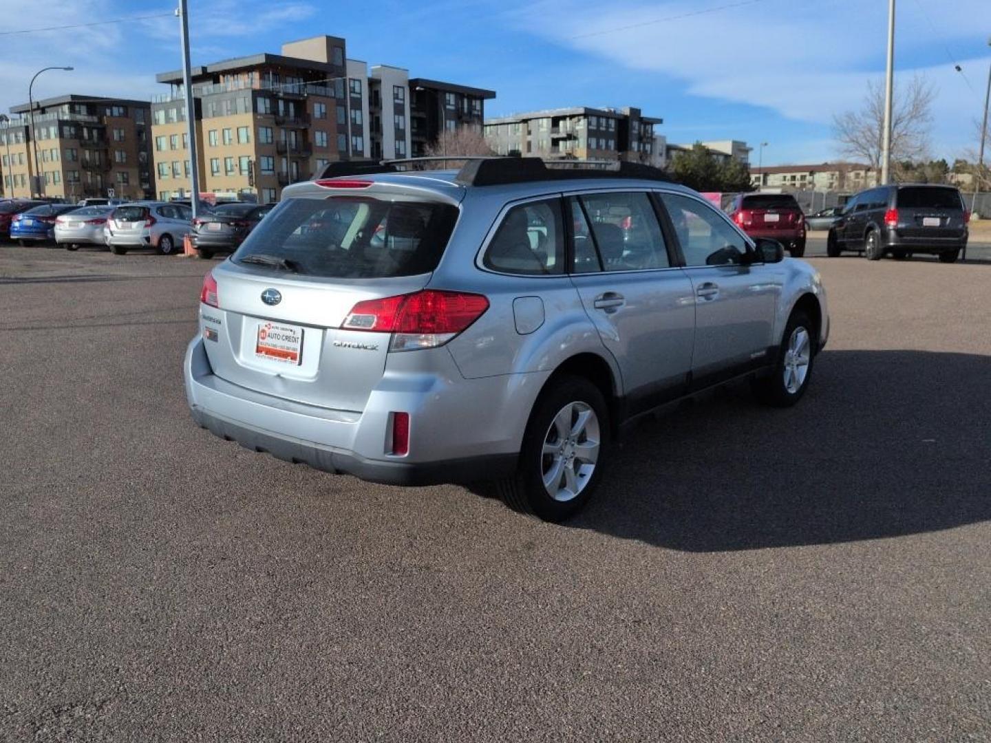 2014 SILVER Subaru Outback 2.5i (4S4BRCAC4E3) with an 4 Cyl, 2.5L engine, Automatic transmission, located at 10890 W. Colfax Ave., Lakewood, CO, 80215, (303) 274-7692, 39.739914, -105.120132 - Photo#4