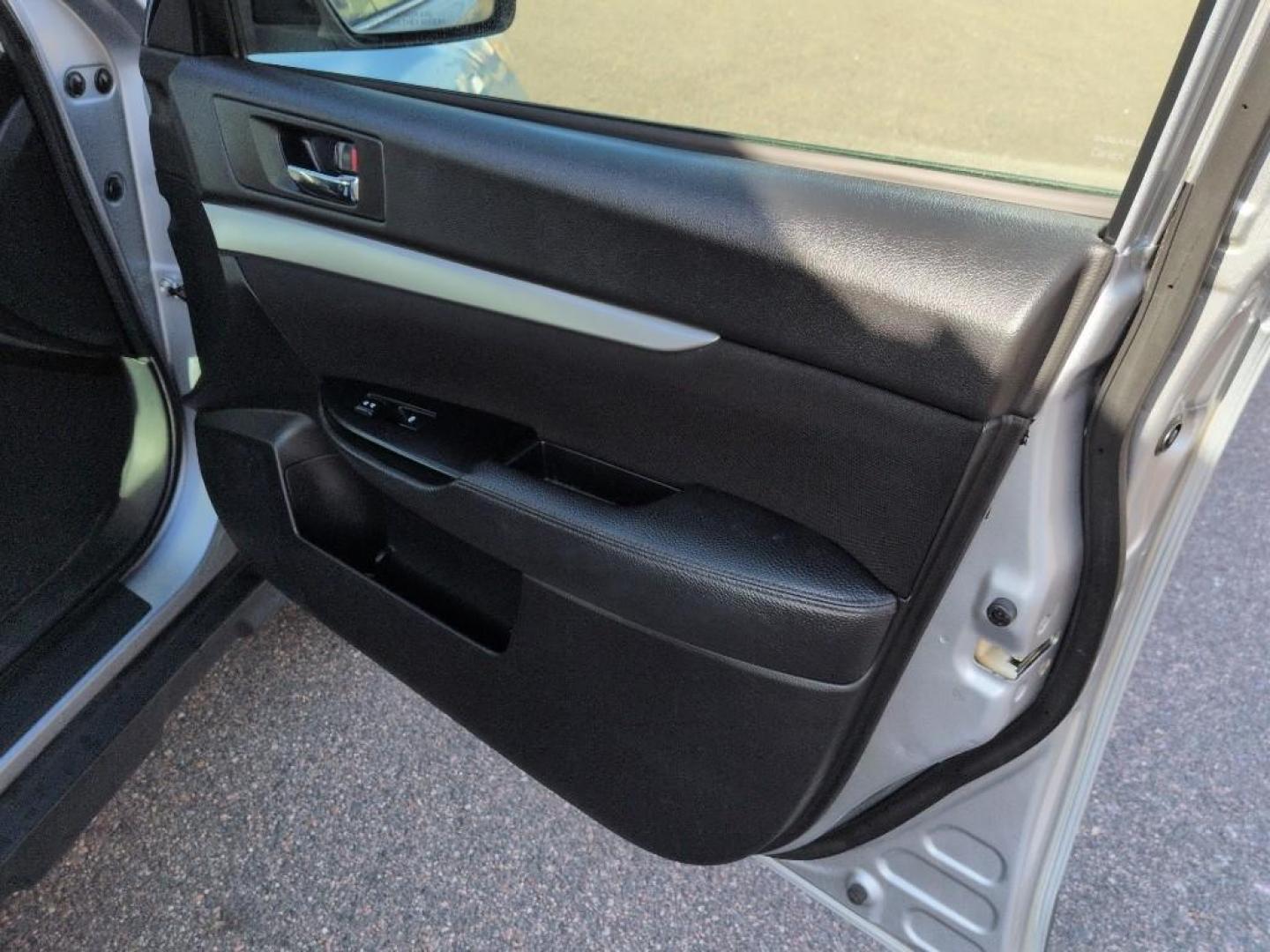 2014 SILVER Subaru Outback 2.5i (4S4BRCAC4E3) with an 4 Cyl, 2.5L engine, Automatic transmission, located at 10890 W. Colfax Ave., Lakewood, CO, 80215, (303) 274-7692, 39.739914, -105.120132 - Photo#16