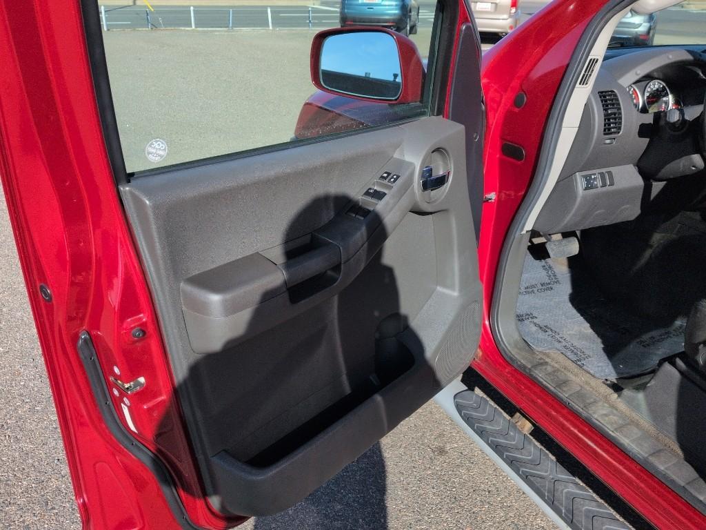 2010 RED Nissan Xterra X 4WD (5N1AN0NW4AC) with an V6, 4.0L engine, Automatic transmission, located at 10890 W. Colfax Ave., Lakewood, CO, 80215, (303) 274-7692, 39.739914, -105.120132 - Photo#8