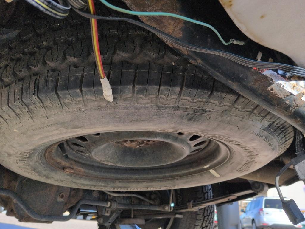 2010 RED Nissan Xterra X 4WD (5N1AN0NW4AC) with an V6, 4.0L engine, Automatic transmission, located at 10890 W. Colfax Ave., Lakewood, CO, 80215, (303) 274-7692, 39.739914, -105.120132 - Photo#22