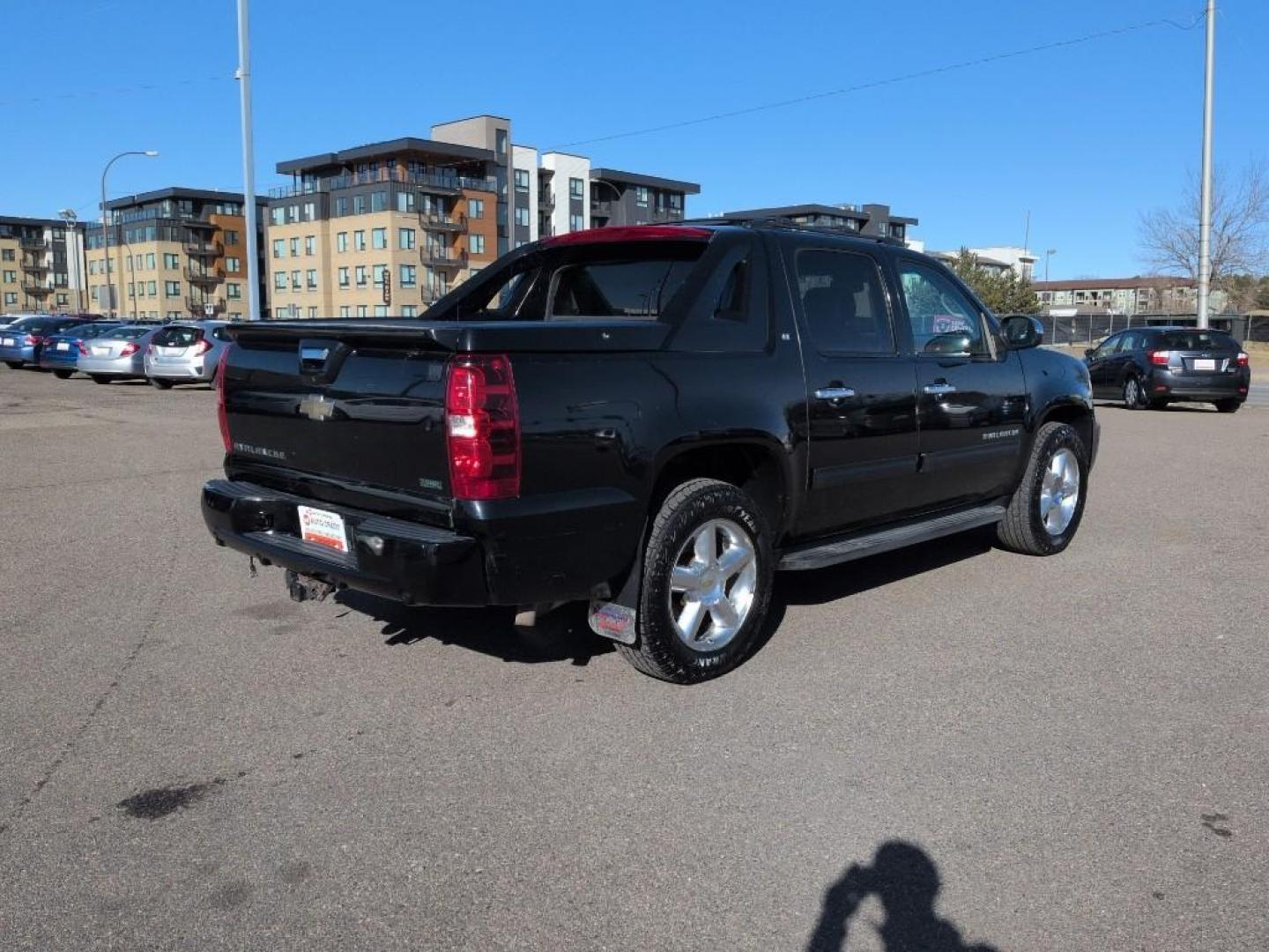 2011 BLACK Chevrolet Avalanche LT (3GNTKFE30BG) with an V8, 5.3L engine, Automatic transmission, located at 10890 W. Colfax Ave., Lakewood, CO, 80215, (303) 274-7692, 39.739914, -105.120132- Photo#4