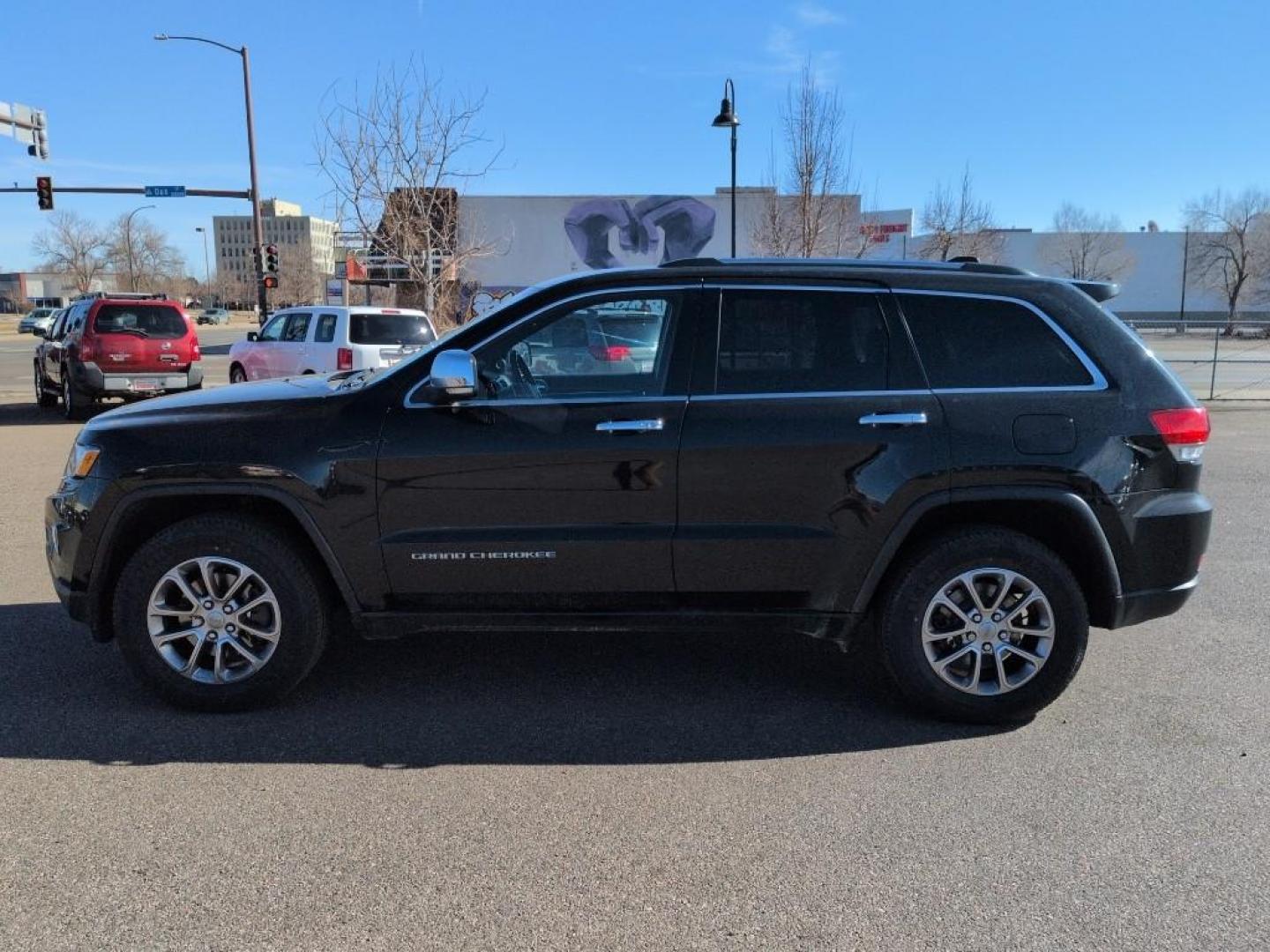 2015 BLACK Jeep Grand Cherokee Limited (1C4RJFBG9FC) with an V6, 3.6L engine, Automatic transmission, located at 10890 W. Colfax Ave., Lakewood, CO, 80215, (303) 274-7692, 39.739914, -105.120132 - Photo#7