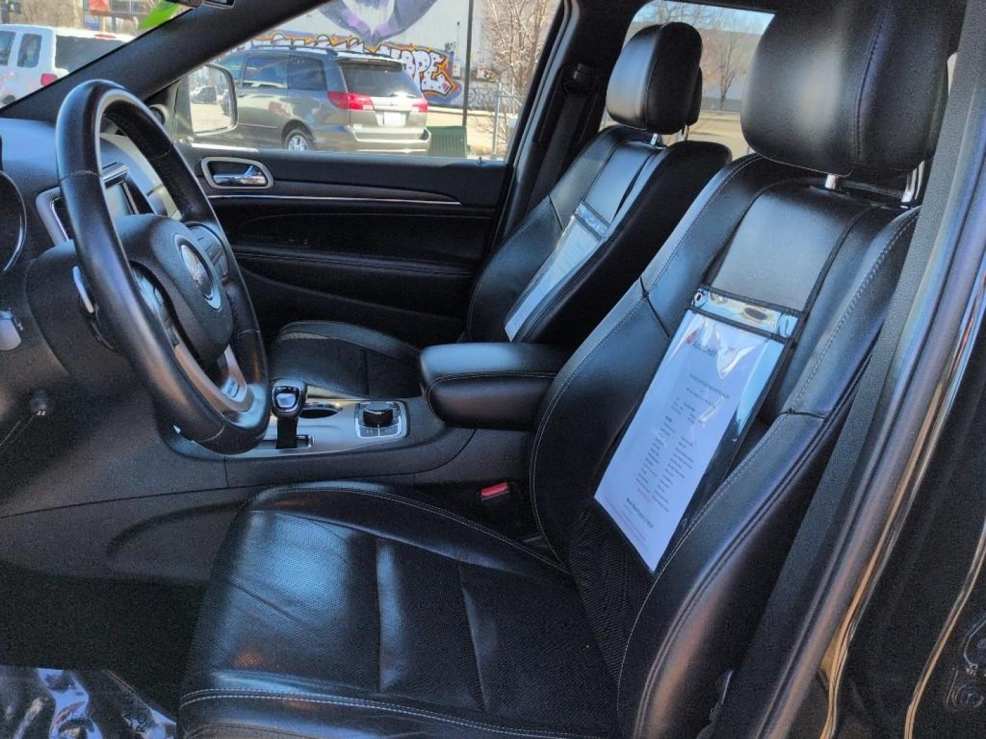 2015 BLACK Jeep Grand Cherokee Limited (1C4RJFBG9FC) with an V6, 3.6L engine, Automatic transmission, located at 10890 W. Colfax Ave., Lakewood, CO, 80215, (303) 274-7692, 39.739914, -105.120132 - Photo#9