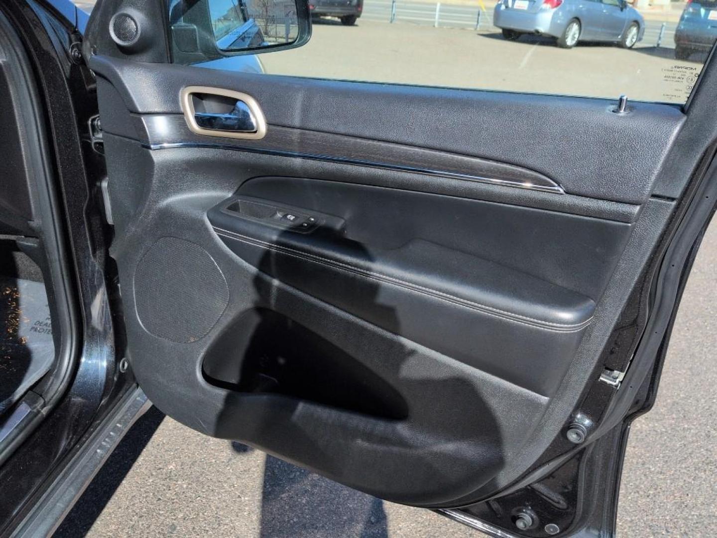 2015 BLACK Jeep Grand Cherokee Limited (1C4RJFBG9FC) with an V6, 3.6L engine, Automatic transmission, located at 10890 W. Colfax Ave., Lakewood, CO, 80215, (303) 274-7692, 39.739914, -105.120132 - Photo#18