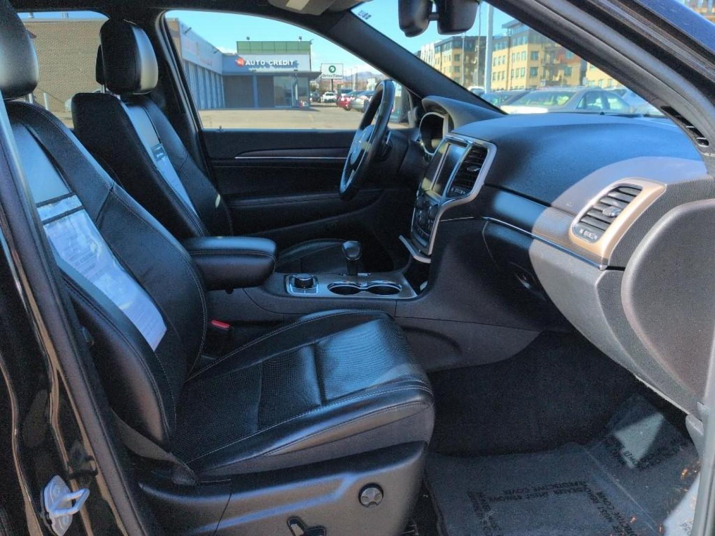 2015 BLACK Jeep Grand Cherokee Limited (1C4RJFBG9FC) with an V6, 3.6L engine, Automatic transmission, located at 10890 W. Colfax Ave., Lakewood, CO, 80215, (303) 274-7692, 39.739914, -105.120132 - Photo#19