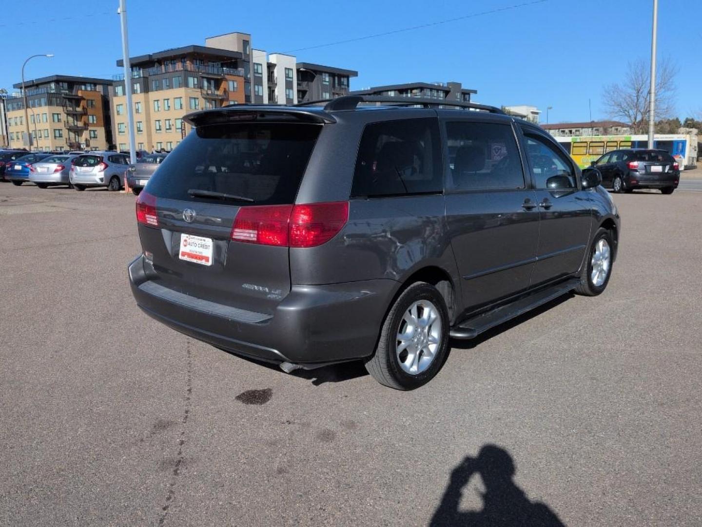 2005 GRAY Toyota Sienna LE AWD (5TDBA23C85S) with an V6, 3.3L engine, Automatic transmission, located at 10890 W. Colfax Ave., Lakewood, CO, 80215, (303) 274-7692, 39.739914, -105.120132 - Photo#4
