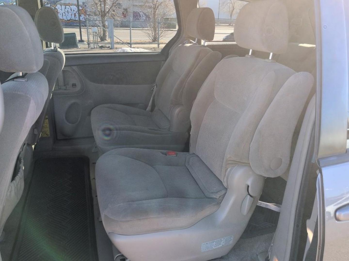 2005 GRAY Toyota Sienna LE AWD (5TDBA23C85S) with an V6, 3.3L engine, Automatic transmission, located at 10890 W. Colfax Ave., Lakewood, CO, 80215, (303) 274-7692, 39.739914, -105.120132 - Photo#16