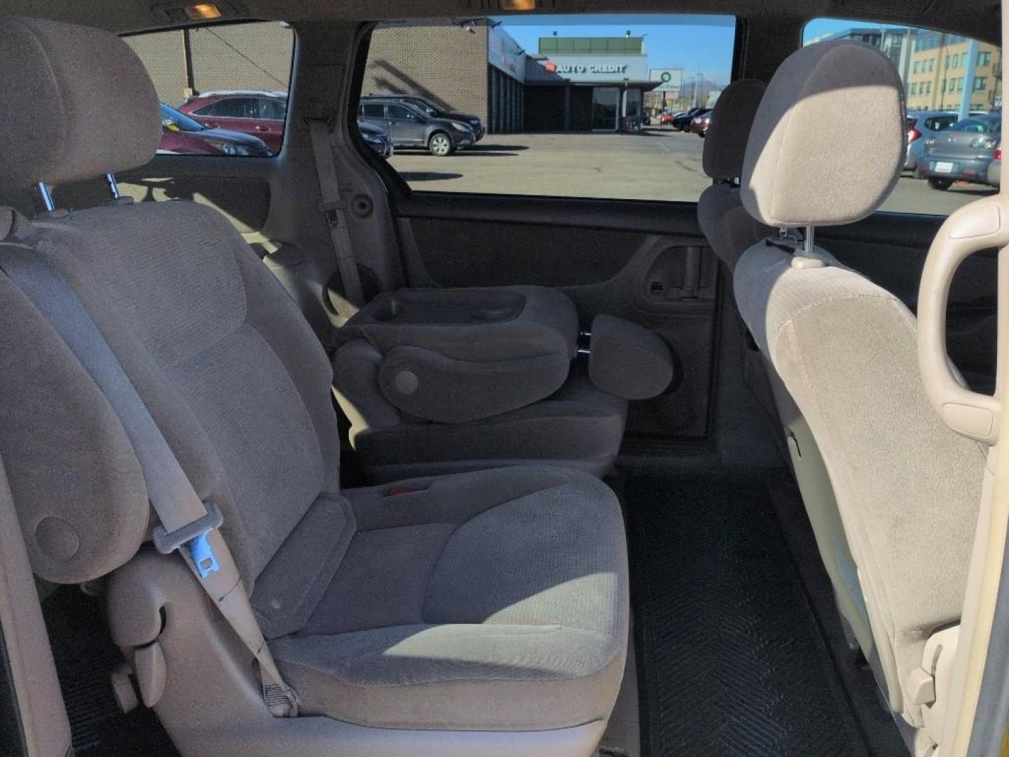 2005 GRAY Toyota Sienna LE AWD (5TDBA23C85S) with an V6, 3.3L engine, Automatic transmission, located at 10890 W. Colfax Ave., Lakewood, CO, 80215, (303) 274-7692, 39.739914, -105.120132 - Photo#20