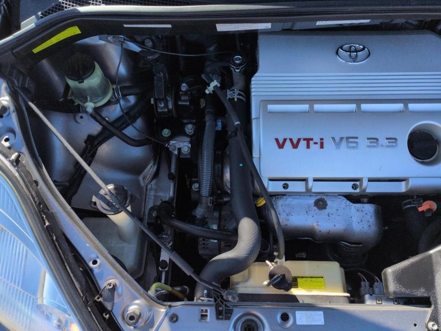 2005 GRAY Toyota Sienna LE AWD (5TDBA23C85S) with an V6, 3.3L engine, Automatic transmission, located at 10890 W. Colfax Ave., Lakewood, CO, 80215, (303) 274-7692, 39.739914, -105.120132 - Photo#23