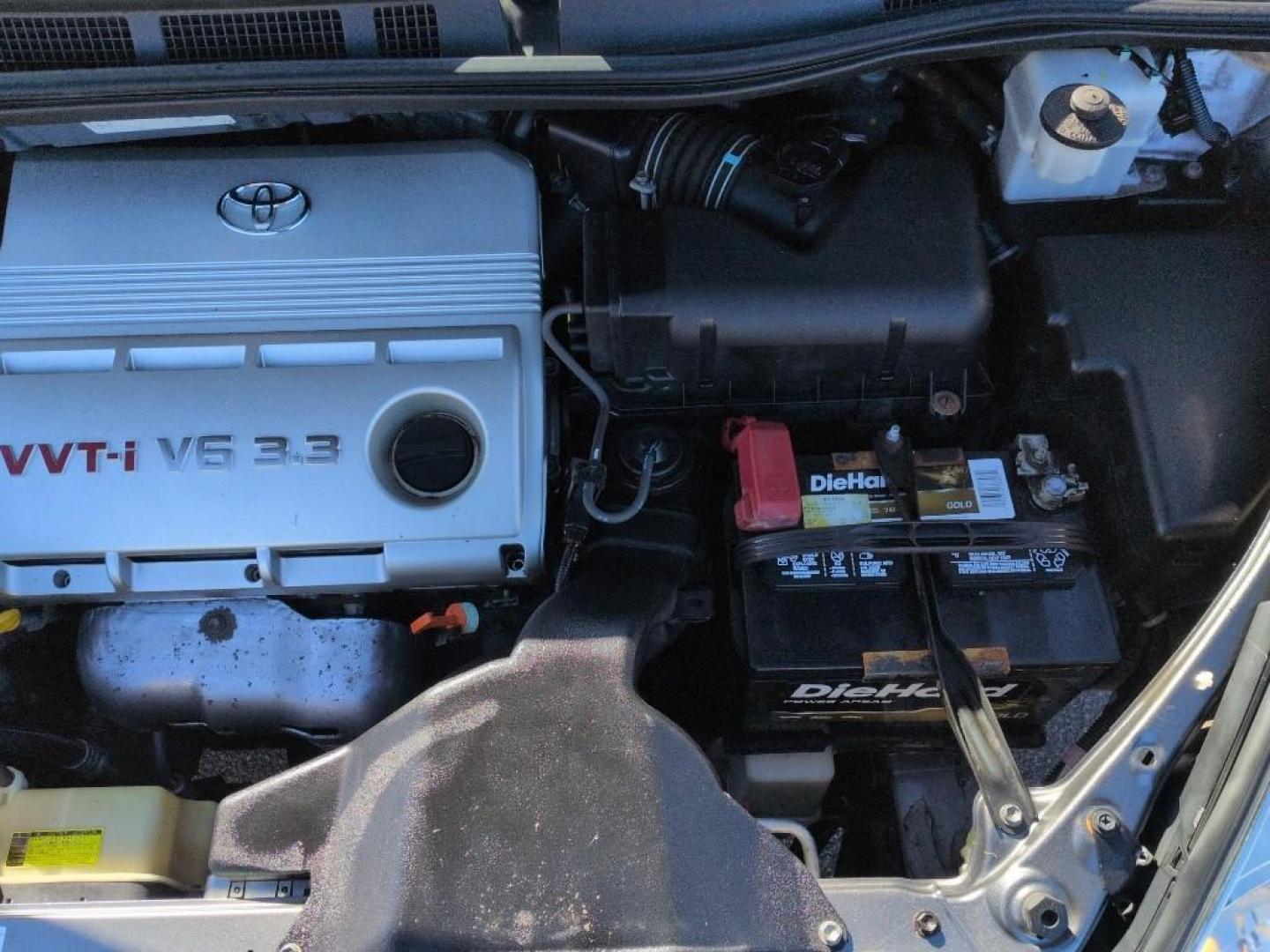 2005 GRAY Toyota Sienna LE AWD (5TDBA23C85S) with an V6, 3.3L engine, Automatic transmission, located at 10890 W. Colfax Ave., Lakewood, CO, 80215, (303) 274-7692, 39.739914, -105.120132 - Photo#24